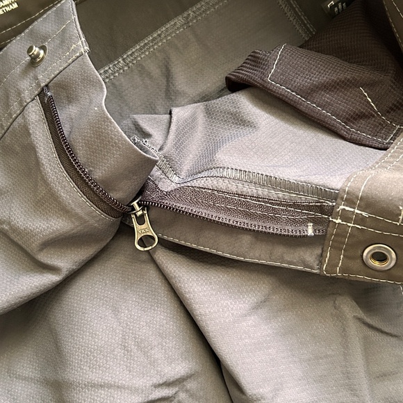 Kuhl Men’s RIVER SHORTS Color Carbon Style 5048 Sz 38 X 10 - Picture 4 of 5